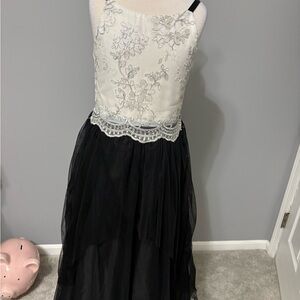 Nannette Black and White Floral Lace Dress